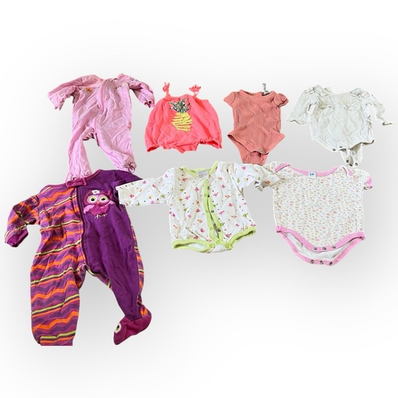 3-6 month Onesie Bundle - Picture 1 of 1